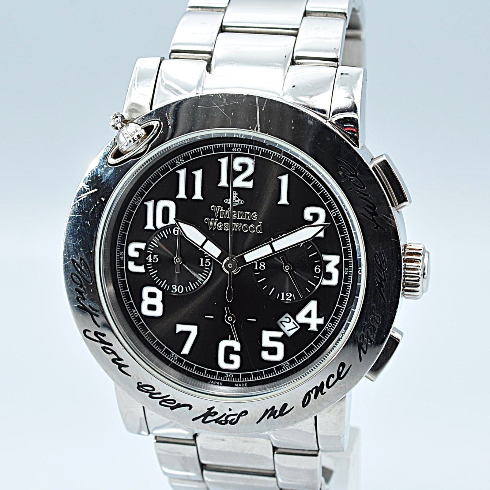 Vivienne Westwood ヴィヴィアンウエストウッド VW-2081 MAN クロノグラフ Quartz クォーツ ウォッチ 腕時計 黒文字盤 デイト 10気圧防水 メンズ 男性 稼働品