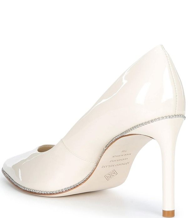 アントニオ メラーニ レディース シューズ ヒール レザー Antonio Melani Kelly Patent Leather Ball Chain Pointed Toe Pumpsweet Cream クリーム