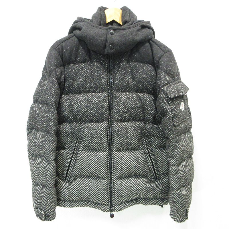 【三重本店】 中古 MONCLER | モンクレール MONTGENEVRE モンジュネーブル 襟2WAY総柄ウールダウンジャケット A20914033805 グレー サイズ：1 【108】 52,800円