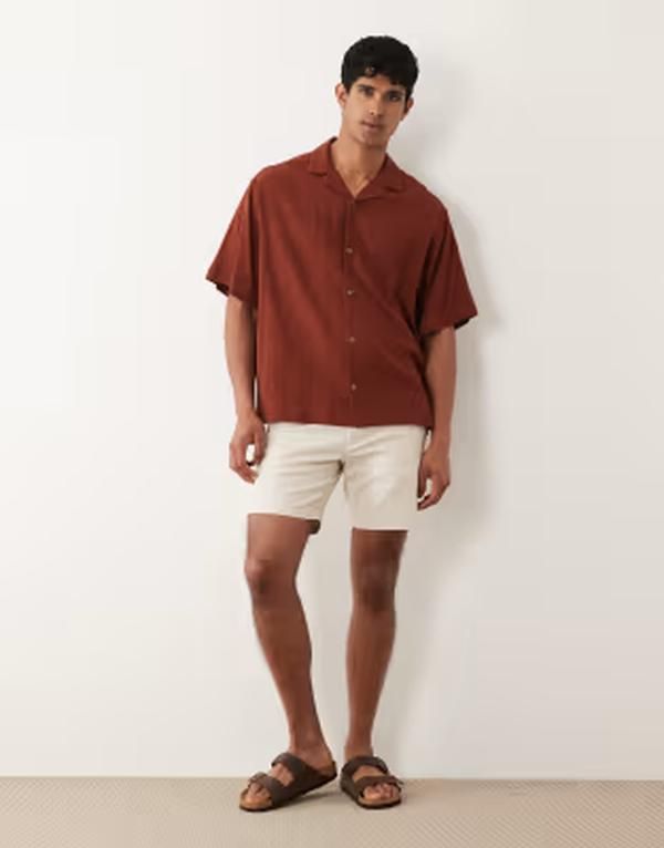 エイソス メンズ ボトムス ハーフパンツ・ショーツ スリムフィット ショートパンツ ASOS DESIGN slim fit chino shorts in mid length in stone ストーン