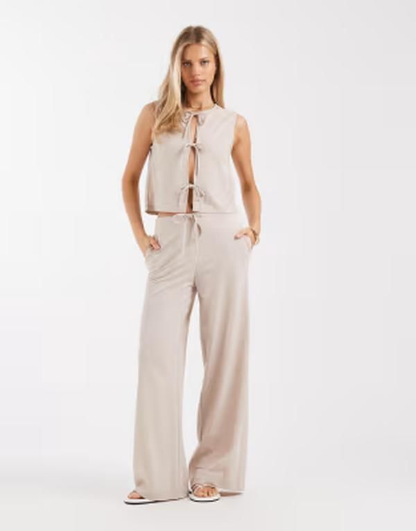 オンリー レディース ボトムス カジュアルパンツ ワイドレッグ ONLY wide leg pull on pants in stone part of a set Chateau gray グレー