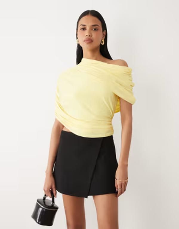 エイソス レディース トップス Tシャツ アシンメトリー ドレープ ASOS DESIGN extreme draped asymmetric top in lemon