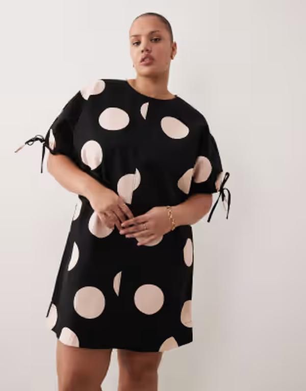 エイソス レディース トップス ワンピース クルーネック ドット ミニ ASOS Curve ASOS DESIGN Curve crew neck mini dress with tie sleeve detailing in polka dotspot