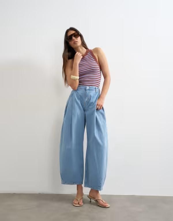 トップショップ レディース ボトムス デニムパンツ ジーンズ Topshop Cocoon mid rise barreleg jeans in bleach