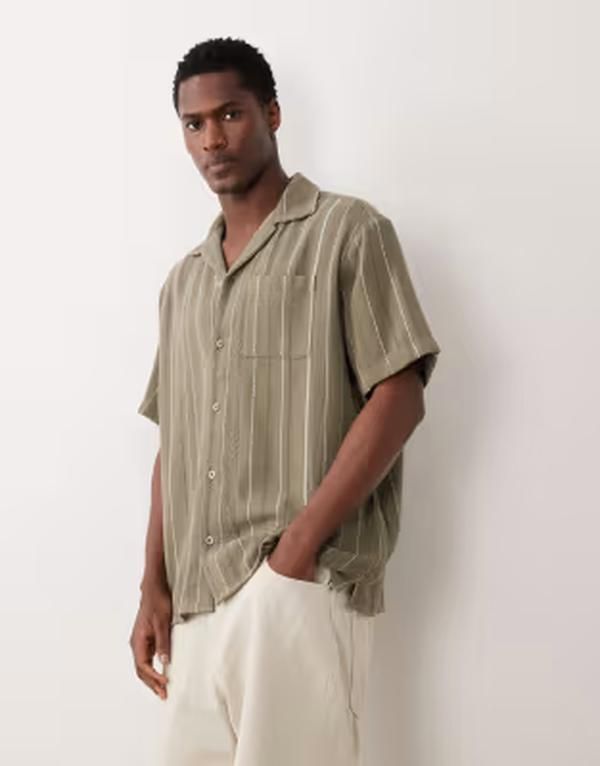 ジャック アンド ジョーンズ メンズ トップス シャツ Jack Jonestriped short sleeve shirt Vetiver カーキ
