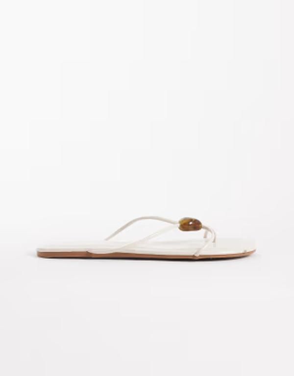 エイソス レディース シューズ サンダル ASOS DESIGN Fleur skinny strap toe thong sandals with amber bead WHITE ホワイト