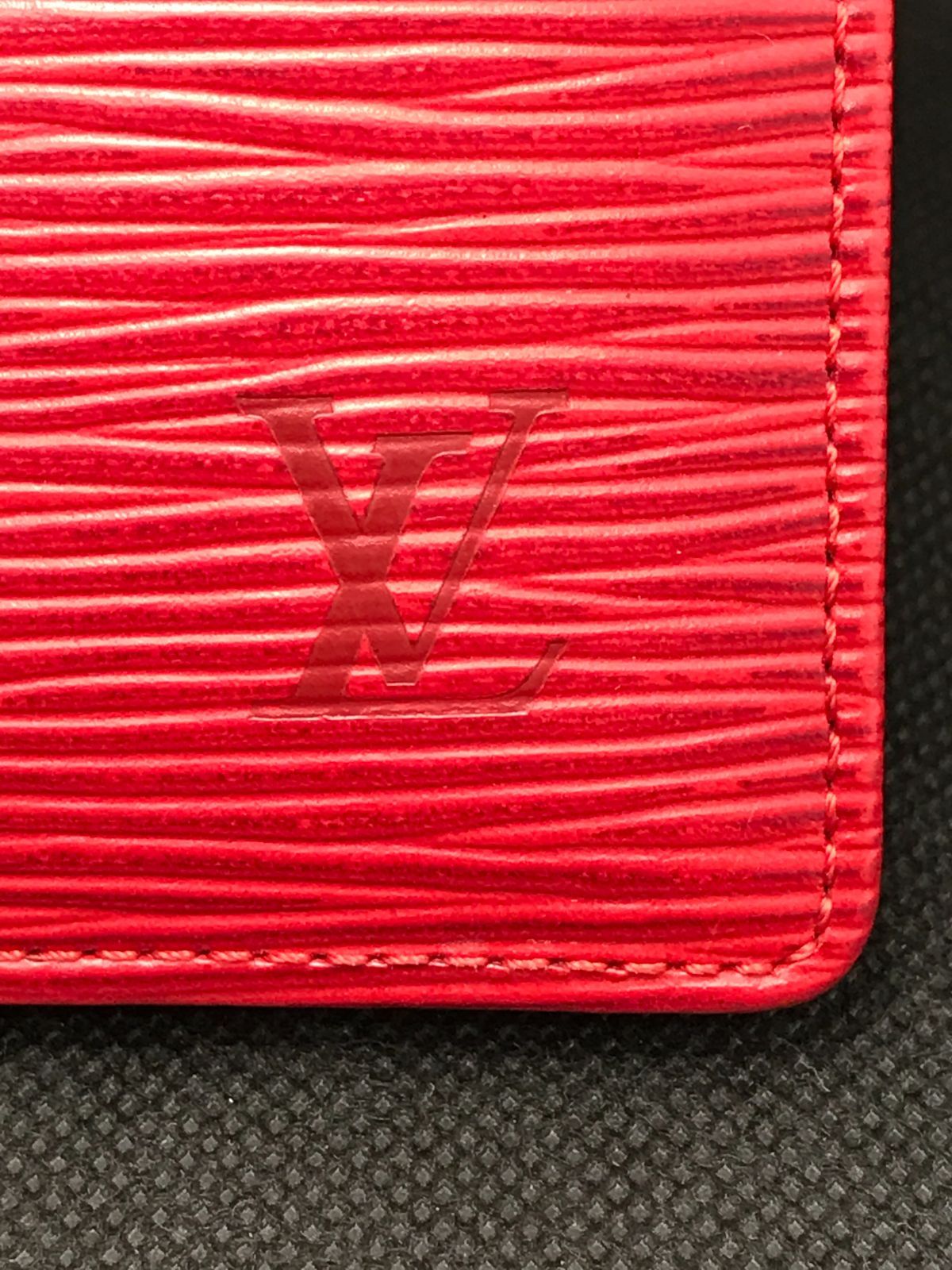 LOUIS VUITTON ルイヴィトン 長財布 札入れ エピ レッド系 2157 - メルカリ