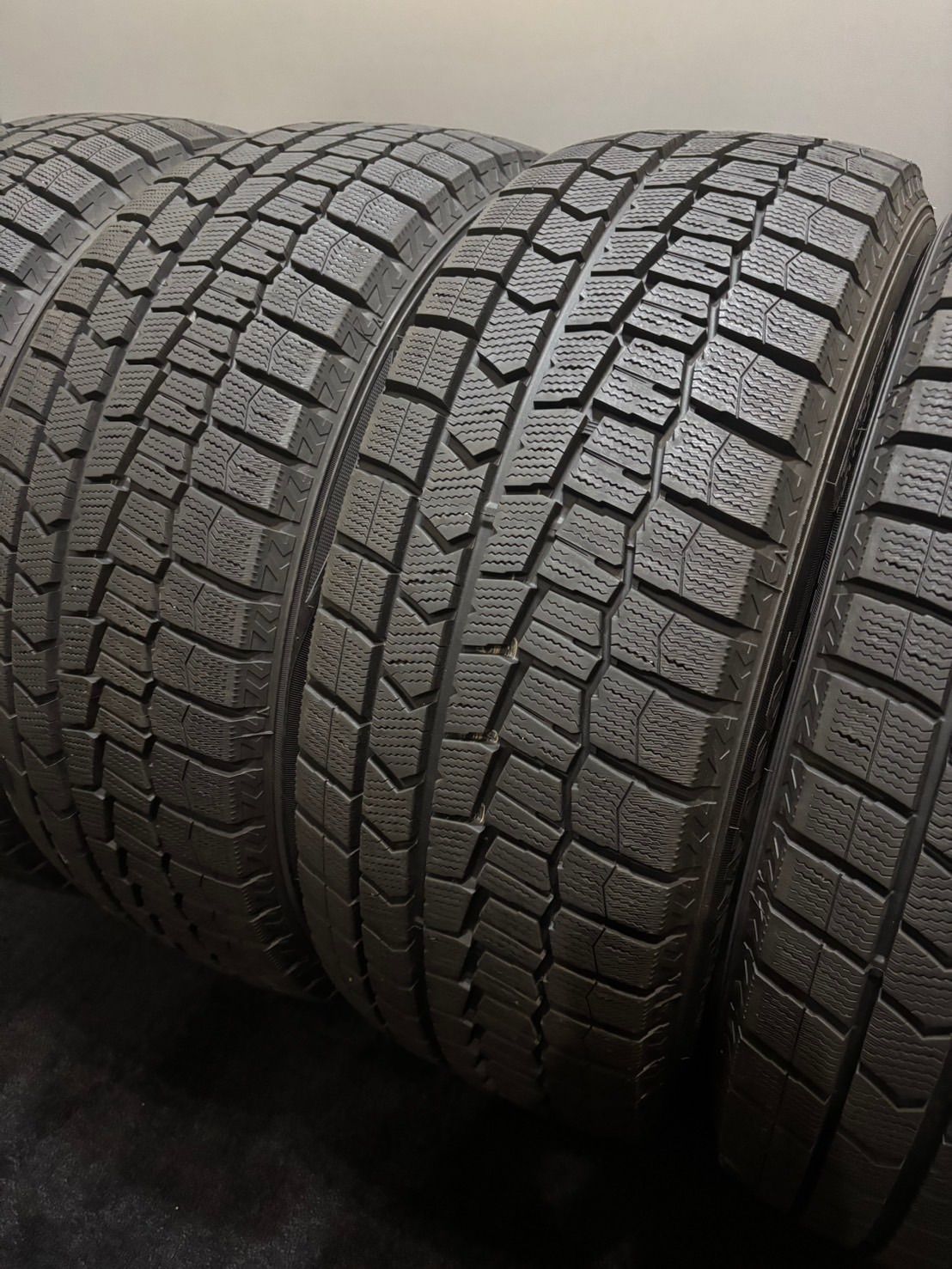 ★倉庫保管品 215/55R17 DUNLOP/WINTER MAXX WM02 18年製 スタッドレス 4本 ダンロップ ウィンターマックス クラウン CX-3 (南7-M333)