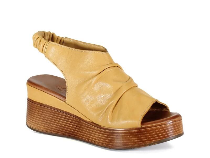 ディバトゥルー レディース シューズ サンダル Diba TrueSmall Town Wedge Sandal Yellow イエロー