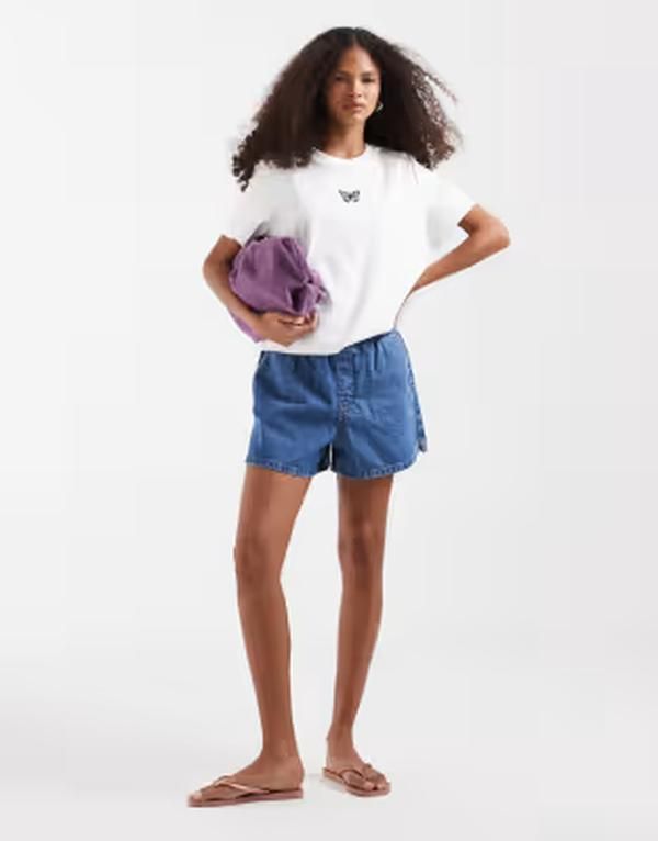 ヴェロモーダ レディース トップス Tシャツ 刺繍 グラフィック Vero Moda boxy tee with embroidered graphic Snowhite Graphic ホワイト 10,514円