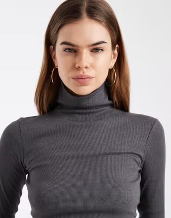 ブレーブソウル レディース トップス Tシャツ タートルネック リブ Brave Soulong sleeve ribbed turtleneck top in charcoal gray チャコール