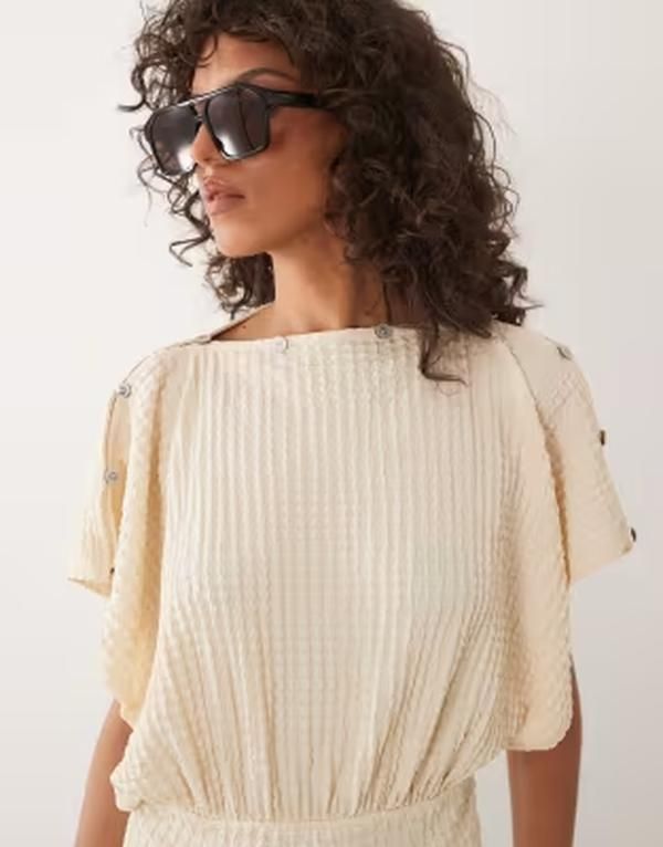 エイソス レディース トップス Tシャツ ASOS DESIGN textured multiway button top in ecru エクリュ