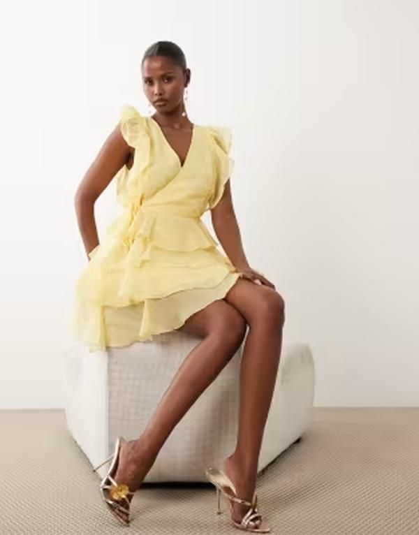 ヴェロモーダ レディース トップス ワンピース フリル裾 フリル ミニ Vero Moda wrap front ruffle hemini dress in pale banana Pale banana