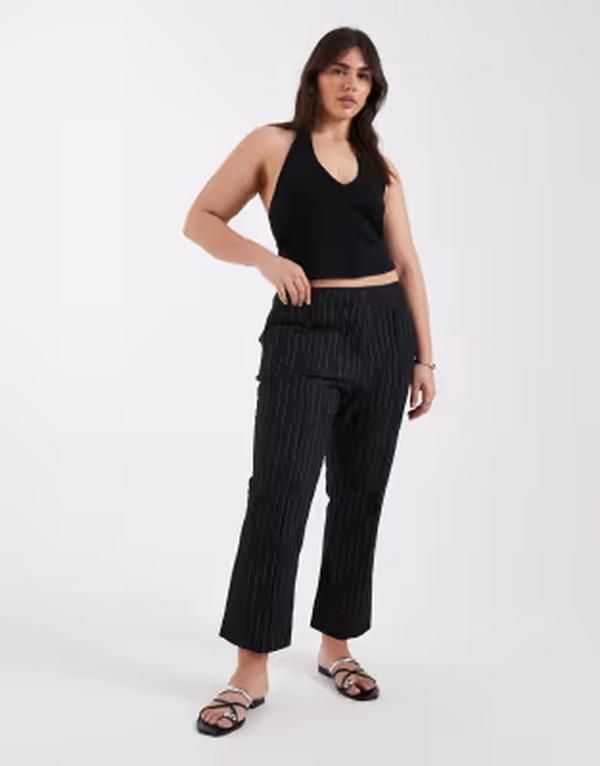 エイソス レディース ボトムス カジュアルパンツ クロップド ASOS DESIGN Curve cropped kick flare textured stripe Black stripe ブラック