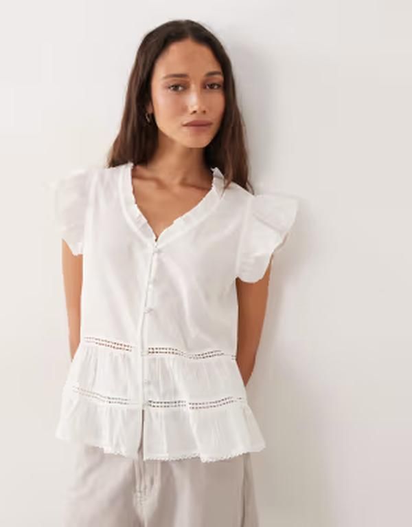ジェイディーワイ レディース トップス シャツ Vネック ノースリーブ JDY sleeveless v neck shirt with frill detail WHITE ホワイト