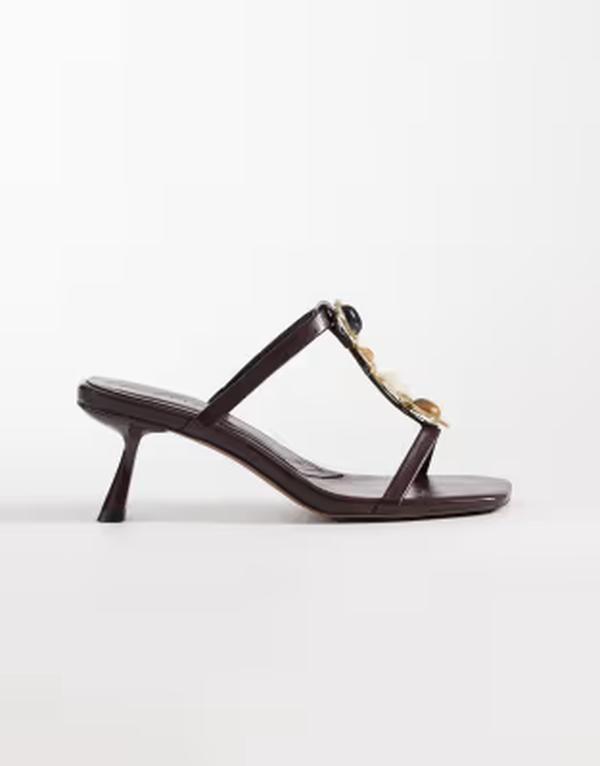 エイソス レディース シューズ サンダル ミニ ヒール ASOS DESIGN Hercules trim detailing minimalist mid heeled mules in chocolate チョコレート