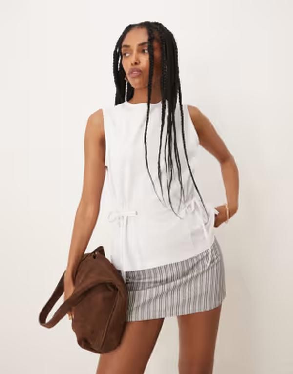 エイソス レディース トップス Tシャツ ノースリーブ ASOS DESIGN sleeveless cinched side ties tee WHITE ホワイト