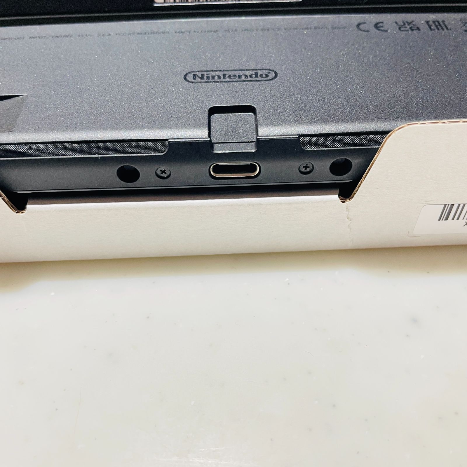 フォロー500円OFF】【若干スレ傷あり】Nintendo Switch 有機ELモデル