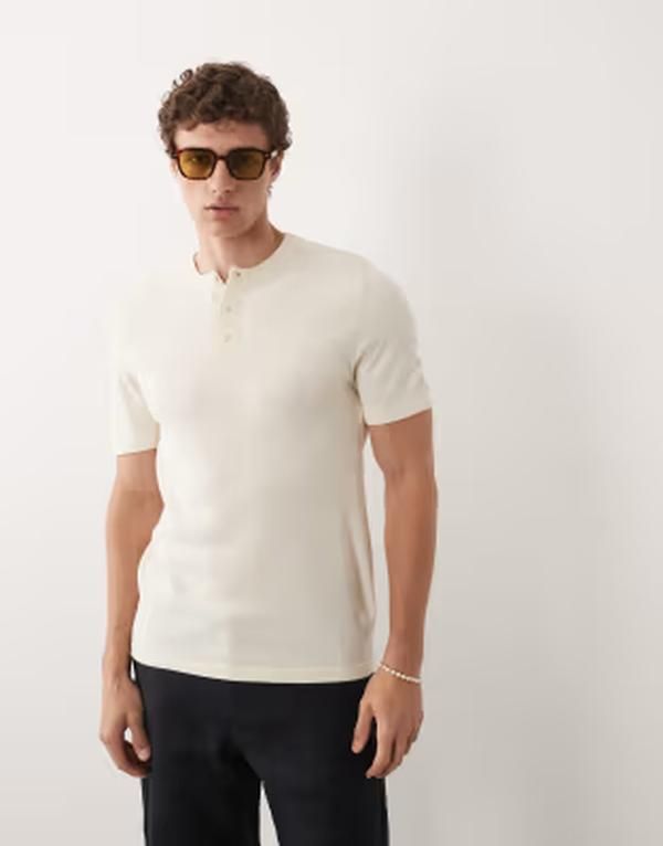 エイソス メンズ トップス Tシャツ ニット ASOS DESIGN muscle fit knitted short sleeve henley in ecru エクリュ