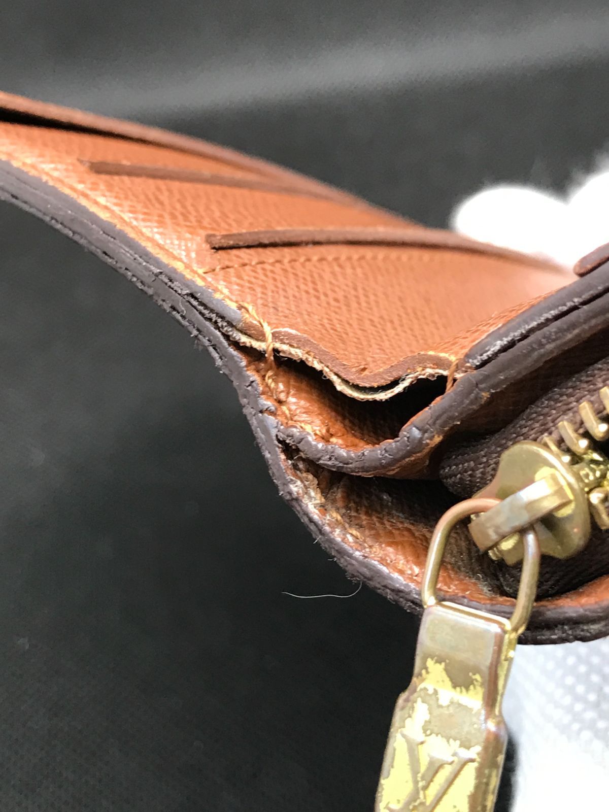 LOUIS VUITTON ルイヴィトン 二つ折り財布 コンパクトジップ