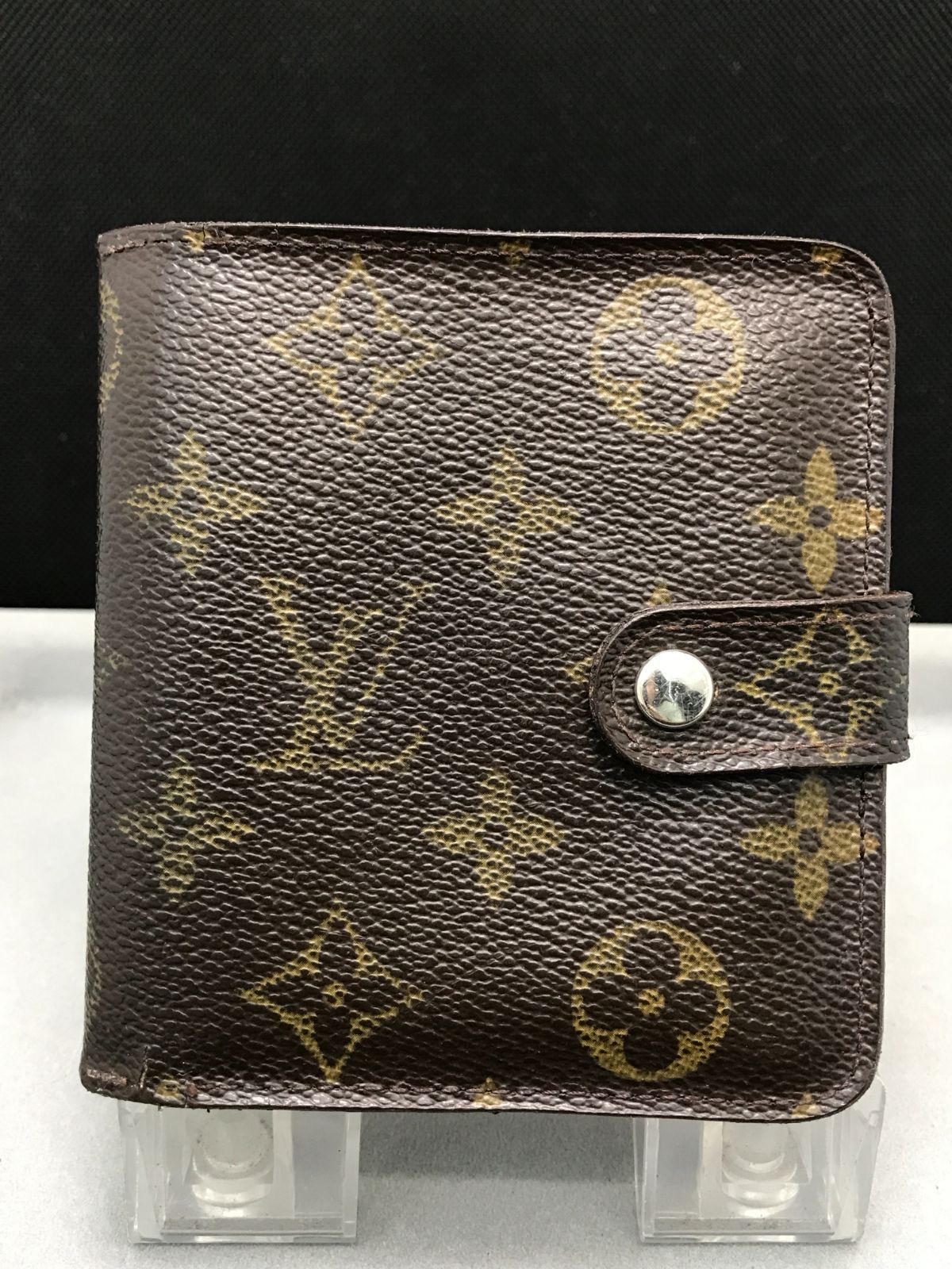 LOUIS VUITTON ルイヴィトン 二つ折り財布 コンパクトジップ
