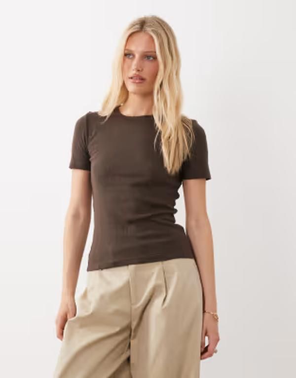 ジェイディーワイ レディース トップス Tシャツ JDY pointelle tshirt in chocolate BROWN ブラウン