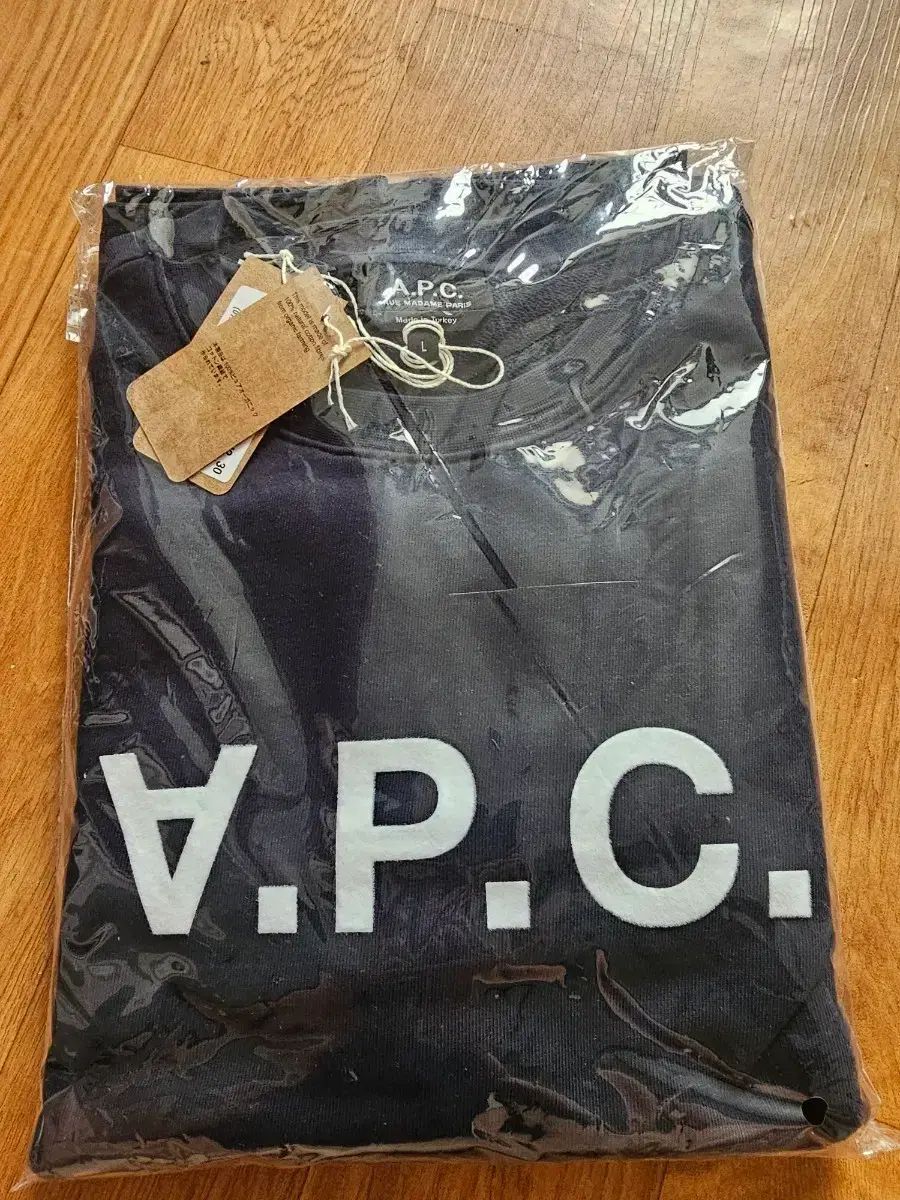 A P C スウェット ネイビー L