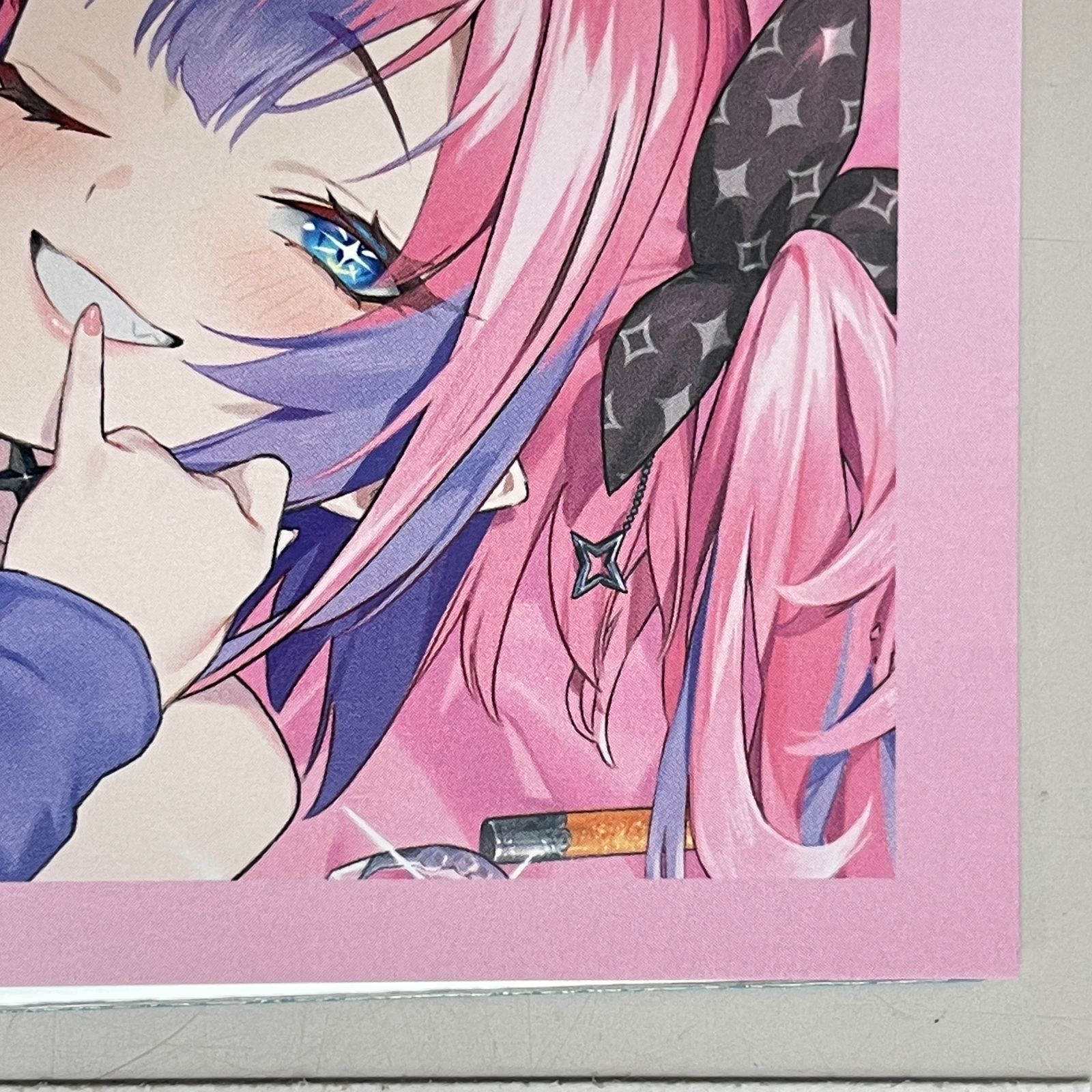 三沢店41-4-0527] 綺々羅々ヴィヴィ 直筆サイン入りチェキ風ブロマイド