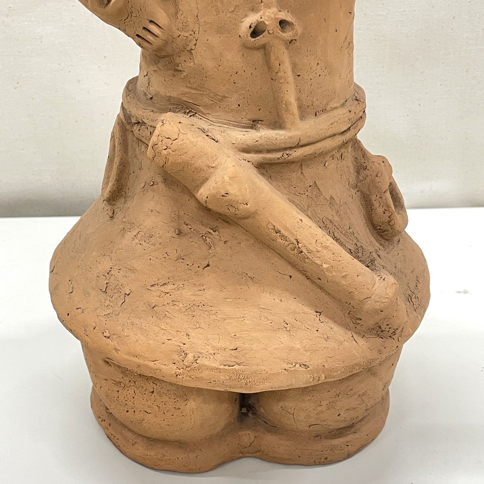 はにわ 埴輪 人物形像 レプリカ 素焼き 高さ：約46㎝ - メルカリ