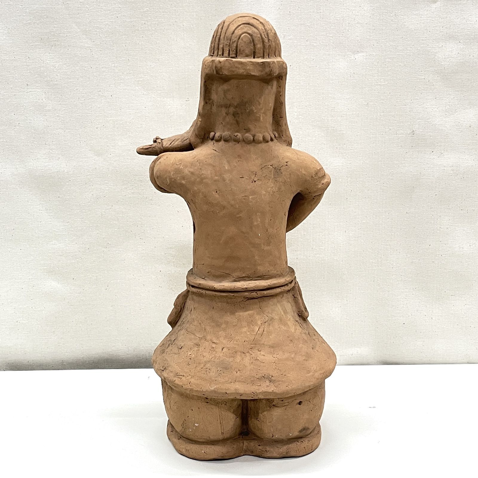 はにわ 埴輪 人物形像 レプリカ 素焼き 高さ：約46㎝ - メルカリ