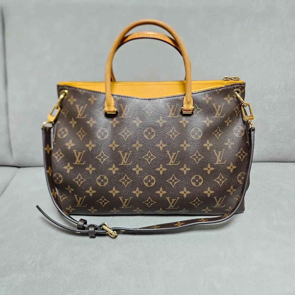 Louis Vuitton パレス モノグラム