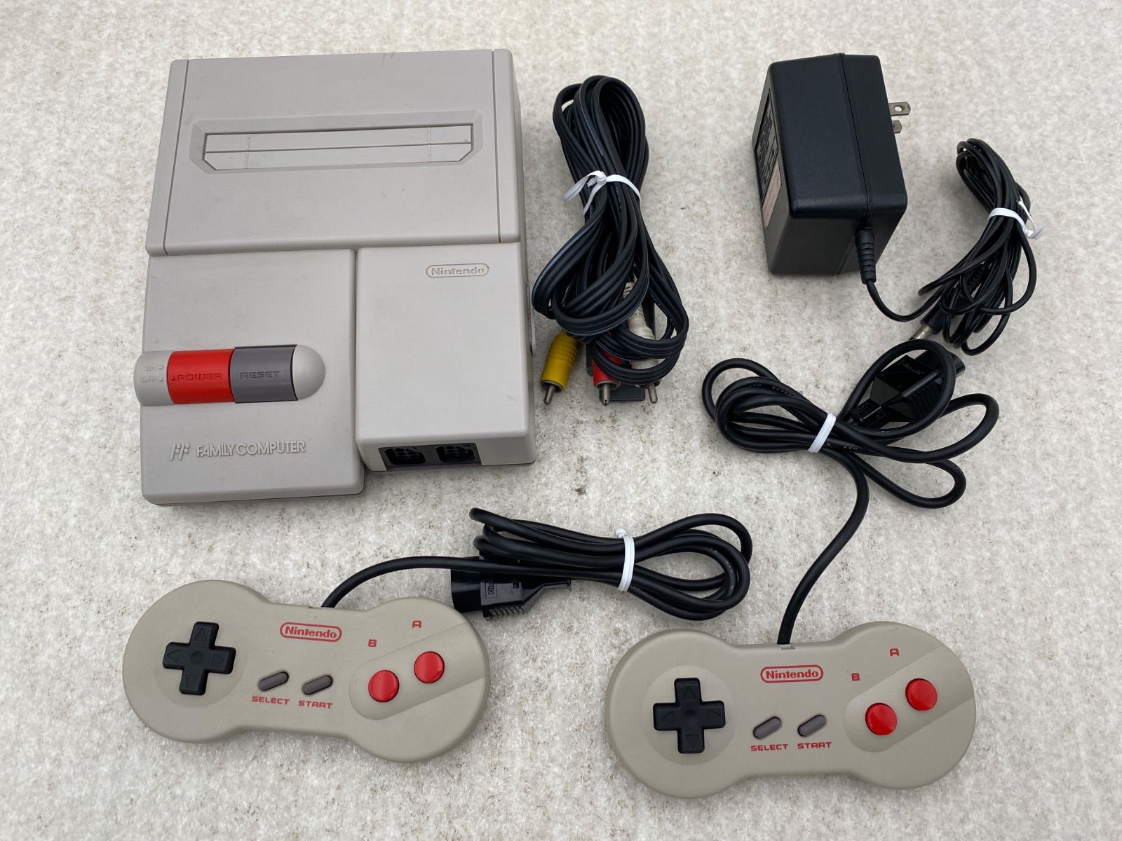 newファミコン　ニューファミコン　コントローラー2点　動作品