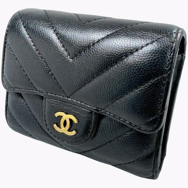 【美品・箱付】CHANEL シャネル キャビアスキン コンパクト 三つ折り 財布 ブラック Vステッチ シェブロン