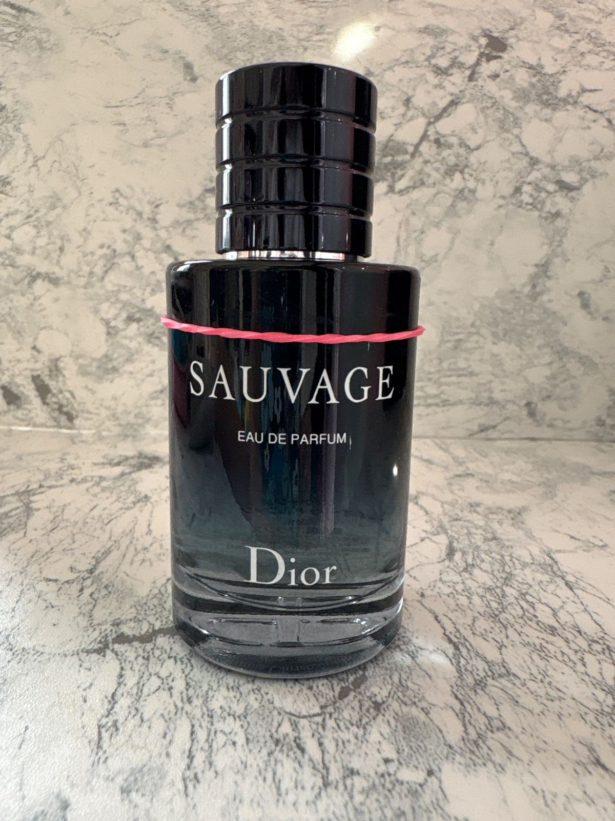 DIOR ソヴァージュ　オードパルファン　新古品　60ml Dior ソヴァージュ オードゥ パルファン 60ml 香水 - メルカリ