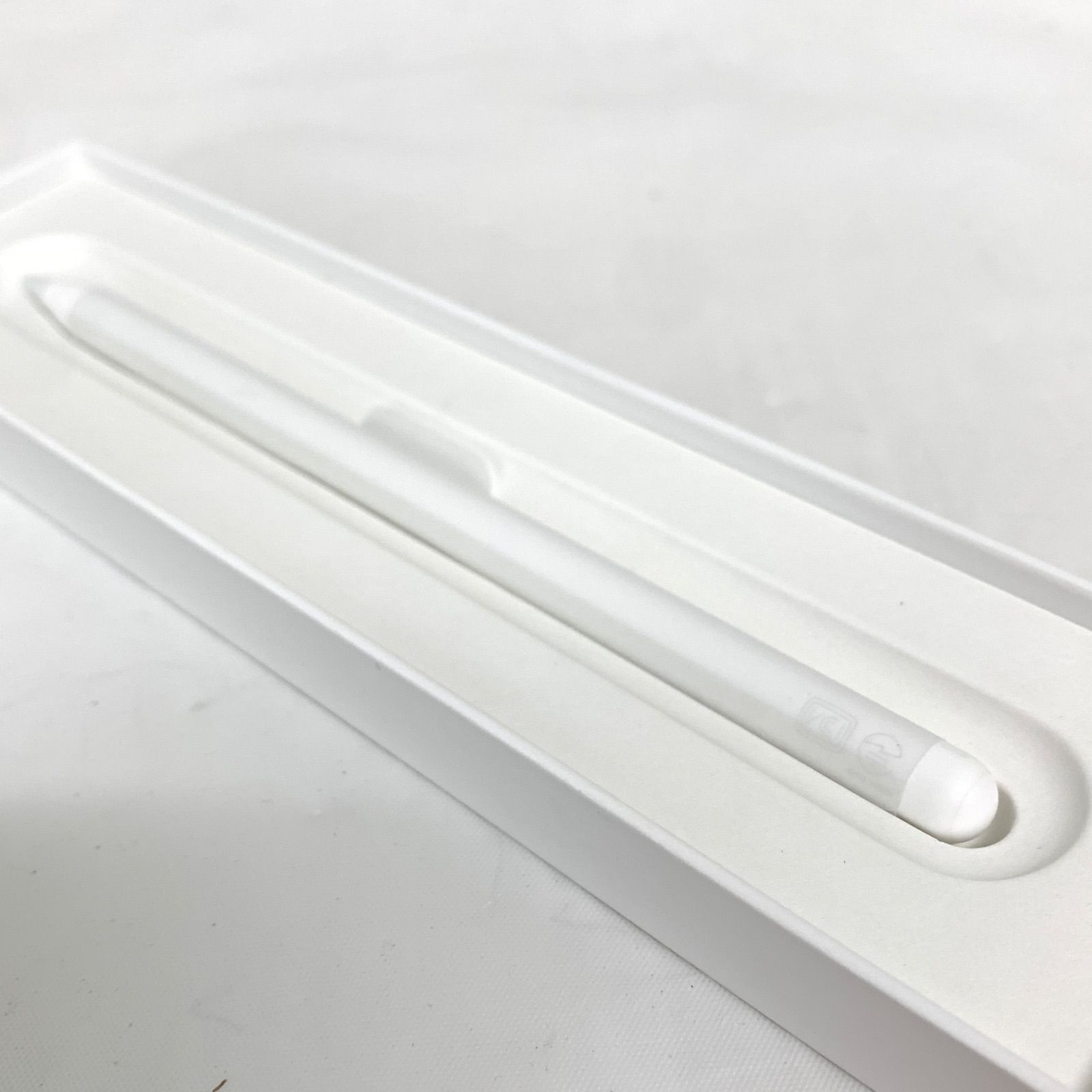 中古美品】アップルペンシルプロ Apple Pencil Pro MX2D3ZA/A モデル