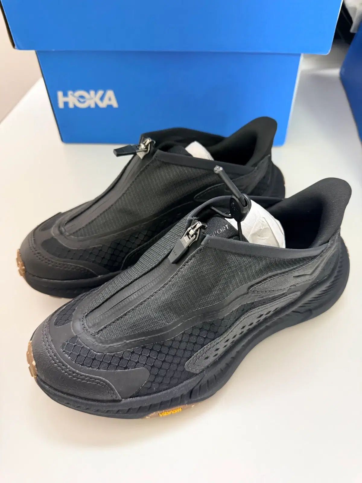 HOKA ONE ONE ホカオネオネ プロジェクト トランスポート カーボン ブラック