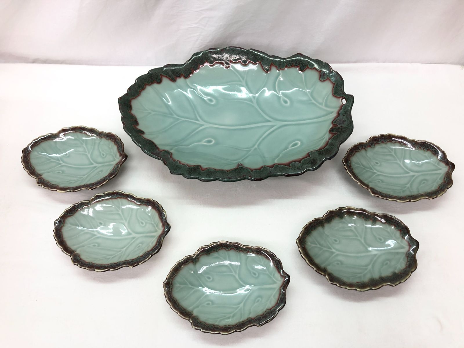 【未使用品】鍋島焼 青山作 葉形 皿セット 盛皿1 取皿5