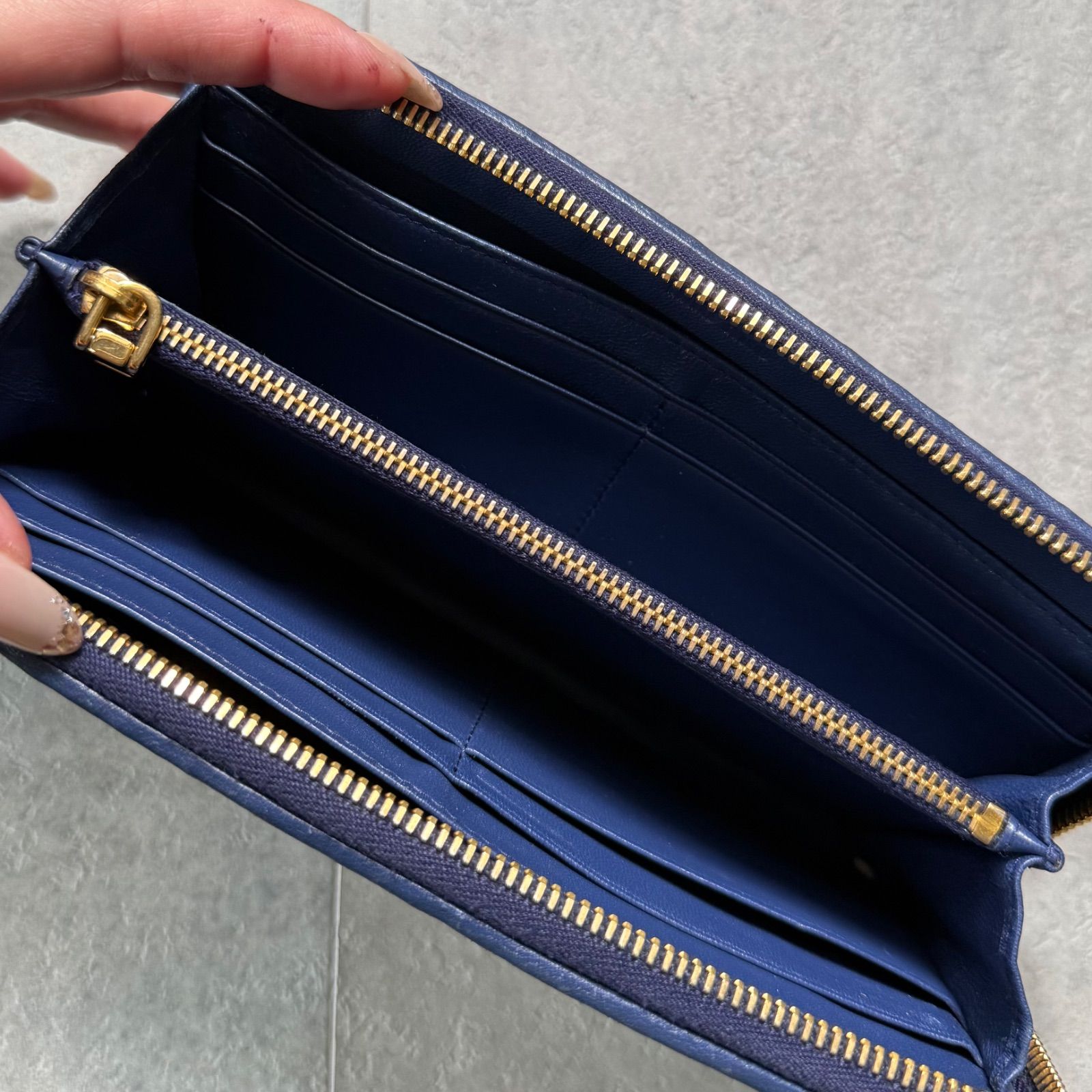 美品 MIU MIU ミュウミュウ マテラッセ レザー L字ファスナー長財布