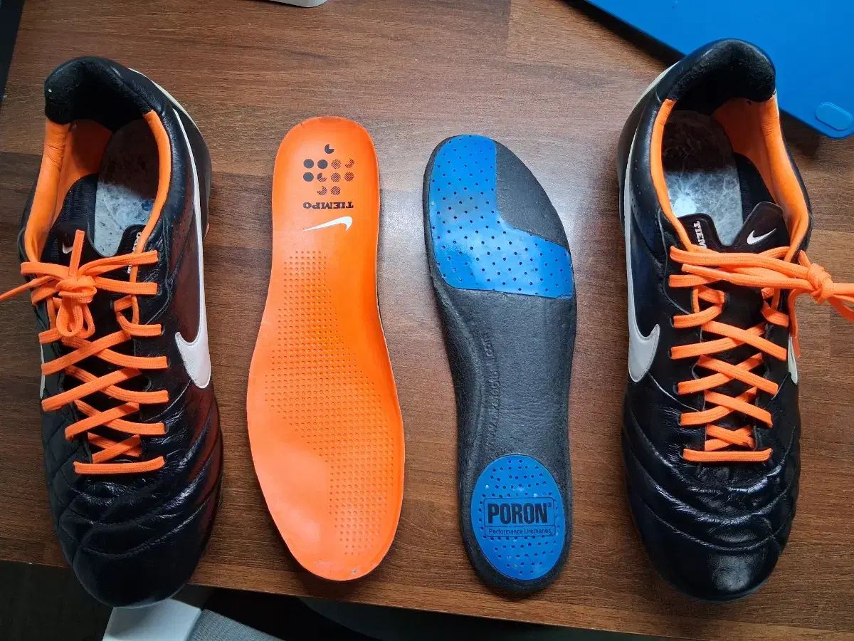 270 NIKE ティエンポ レジェンド 4 FG サッカーシューズ