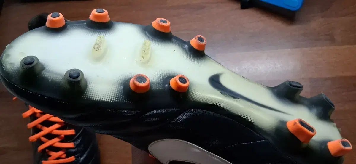 270 NIKE ティエンポ レジェンド 4 FG サッカーシューズ