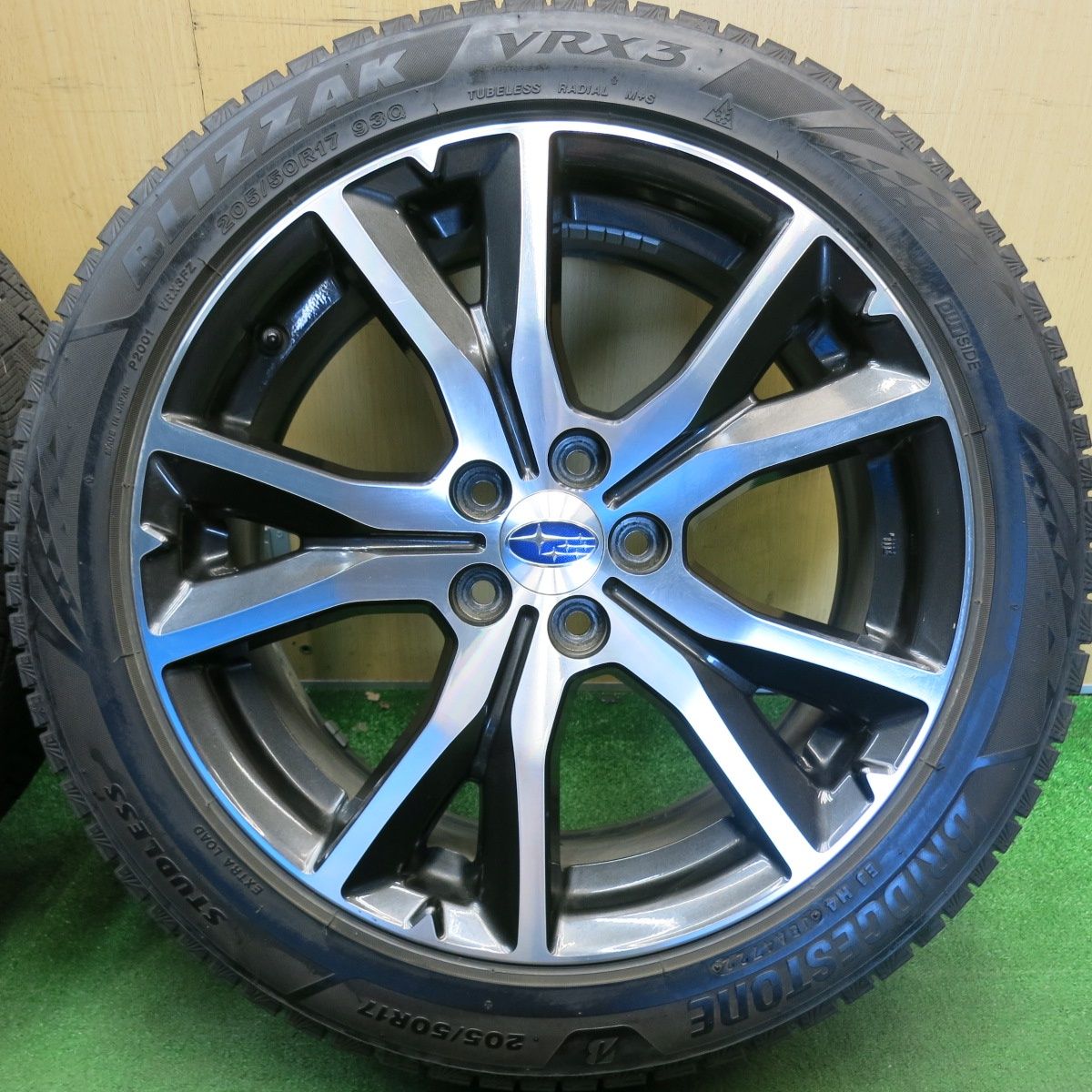 バリ溝!22年!9.5分★スバル インプレッサ スポーツ 純正 205/50R17 スタッドレス ブリヂストン ブリザック VRX3 17インチ PCD100/5H★6051713HAス バリ溝!22年!9.5分★スバル インプレッサ スポーツ 純正 205/50R17 スタッドレス ブリヂストン ブリザック VRX3 17インチ PCD100/5H★6051713HAス