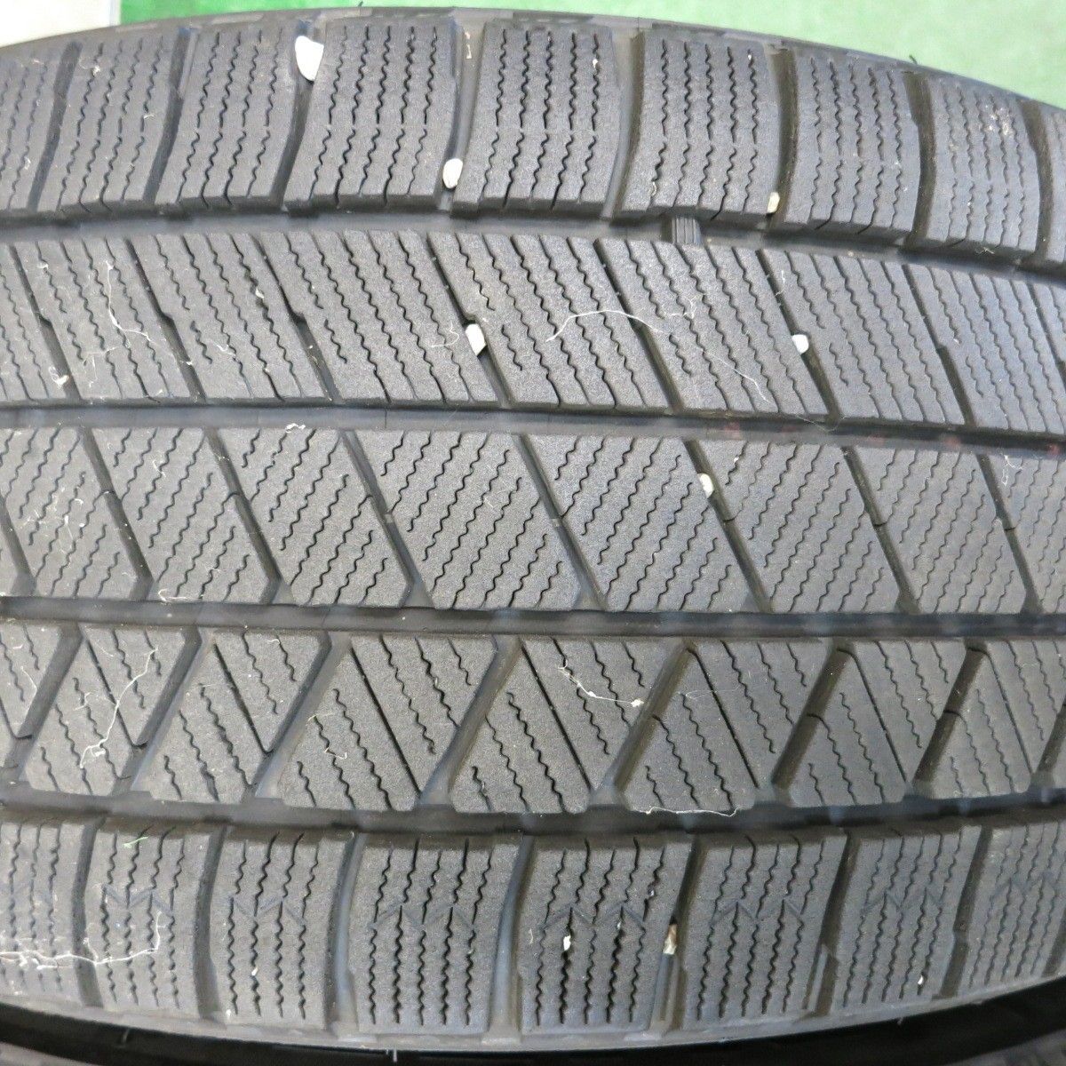 バリ溝!22年!9.5分★スバル インプレッサ スポーツ 純正 205/50R17 スタッドレス ブリヂストン ブリザック VRX3 17インチ PCD100/5H★6051713HAス バリ溝!22年!9.5分★スバル インプレッサ スポーツ 純正 205/50R17 スタッドレス ブリヂストン ブリザック VRX3 17インチ PCD100/5H★6051713HAス