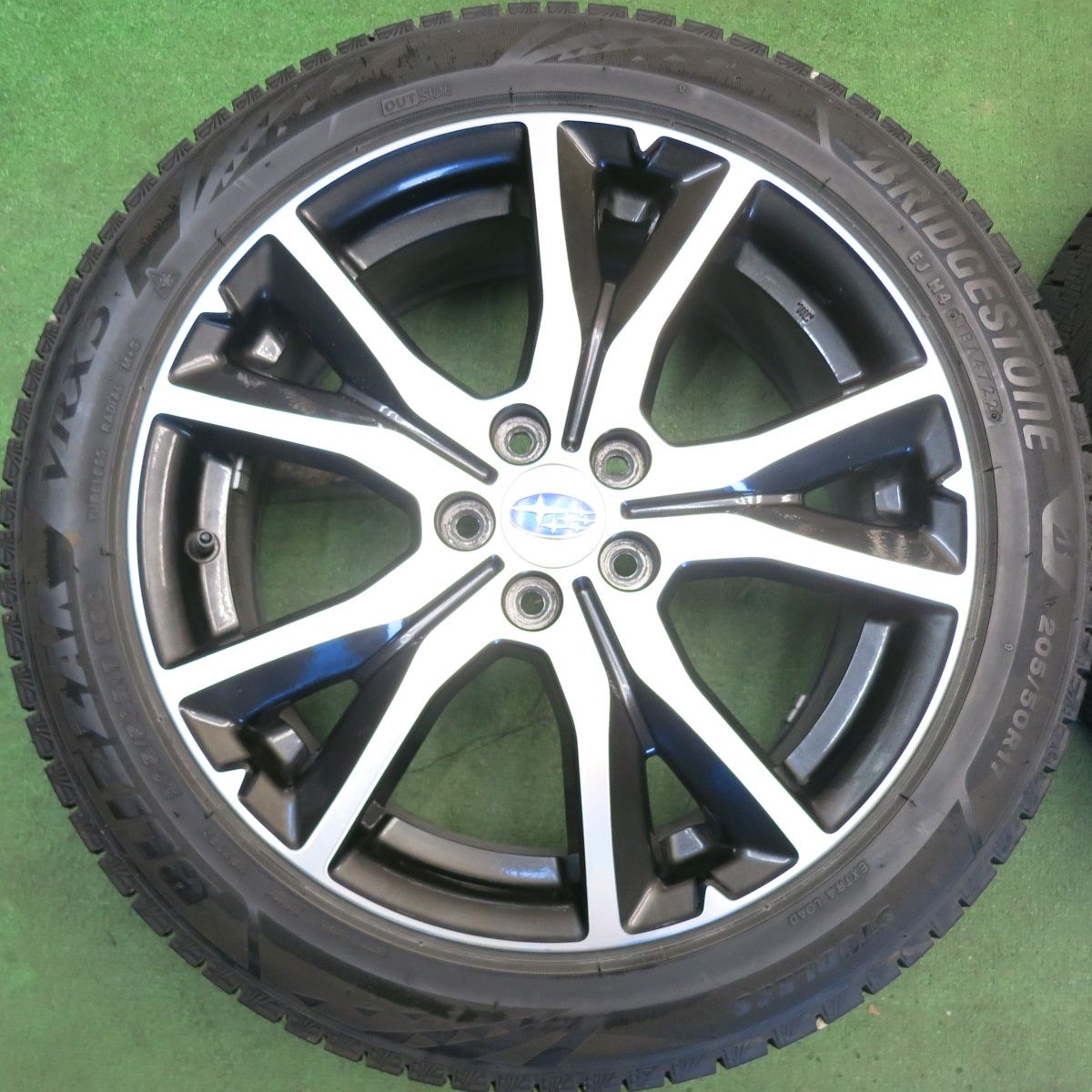 バリ溝!22年!9.5分★スバル インプレッサ スポーツ 純正 205/50R17 スタッドレス ブリヂストン ブリザック VRX3 17インチ PCD100/5H★6051713HAス バリ溝!22年!9.5分★スバル インプレッサ スポーツ 純正 205/50R17 スタッドレス ブリヂストン ブリザック VRX3 17インチ PCD100/5H★6051713HAス