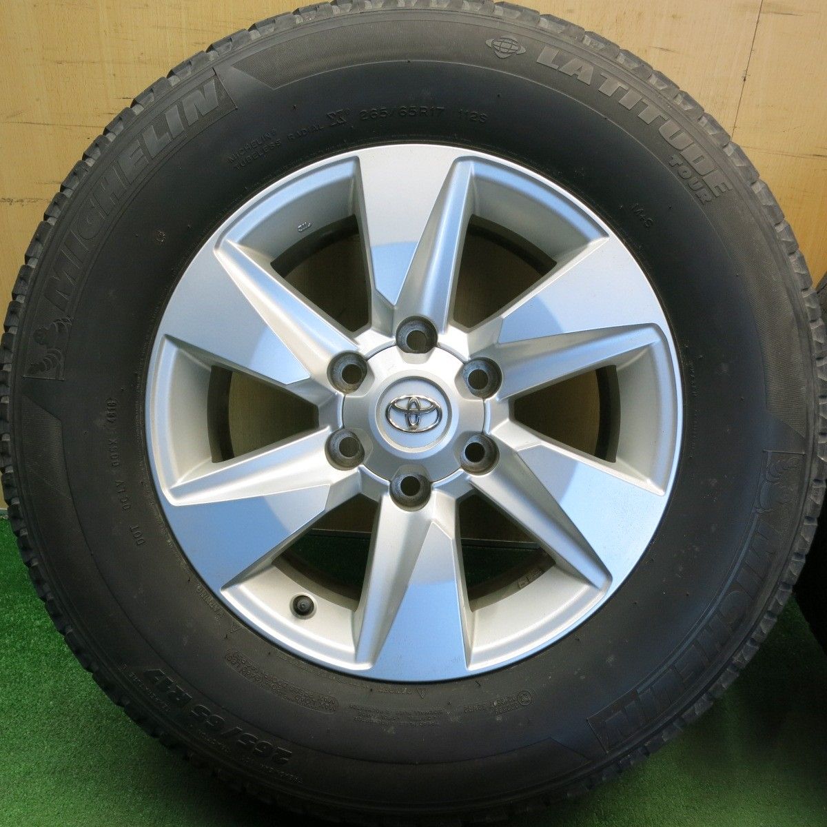 4本価格★トヨタ 150系 ランクル プラド 純正 265/65R17 ミシュラン LATITUDE TOUR 17インチ PCD139.7/6H★6051711HAノ