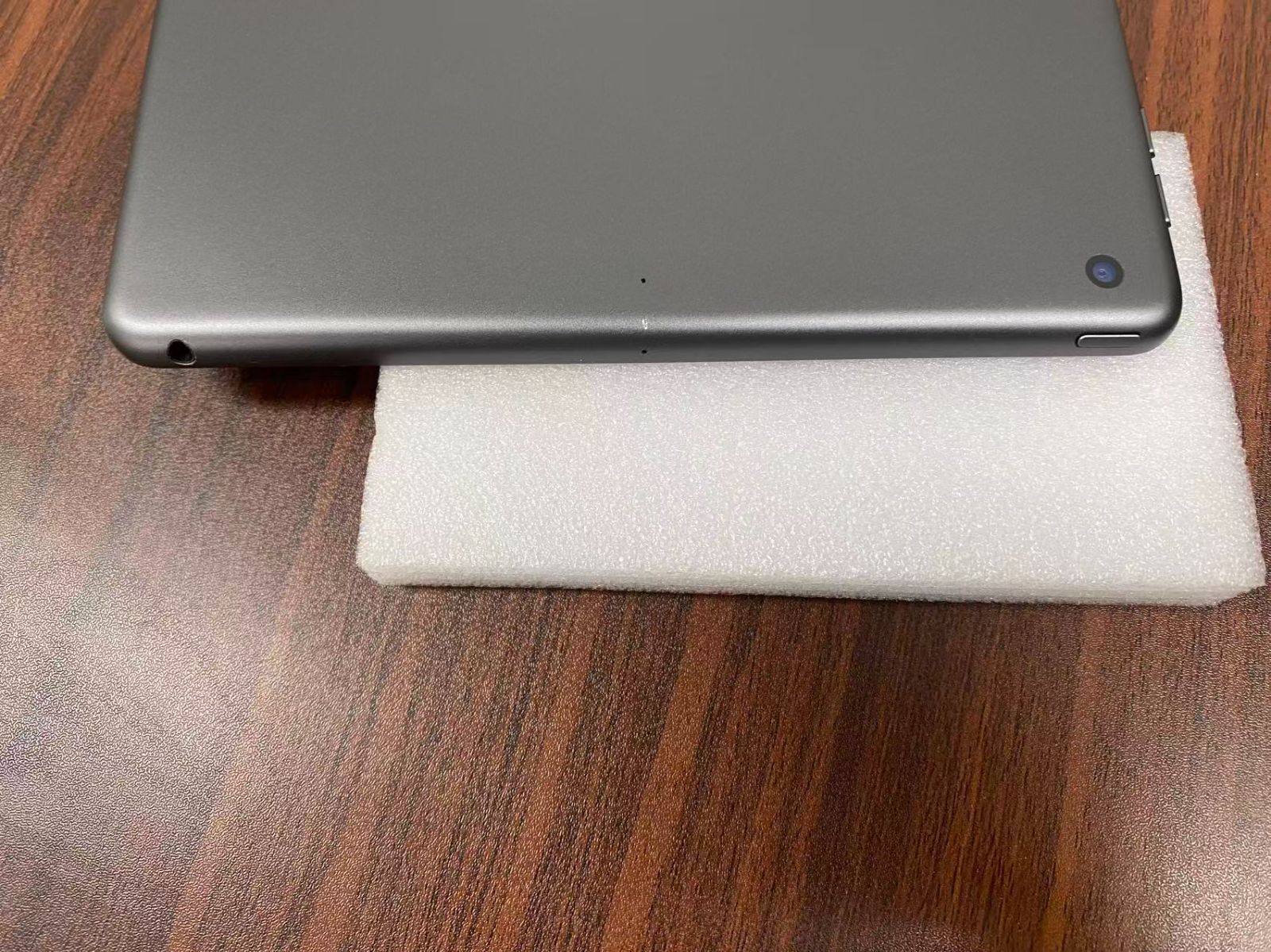 動作確認・初期化済み】電池84％Apple iPad 第7世代 Wi-Fi 32GB Space