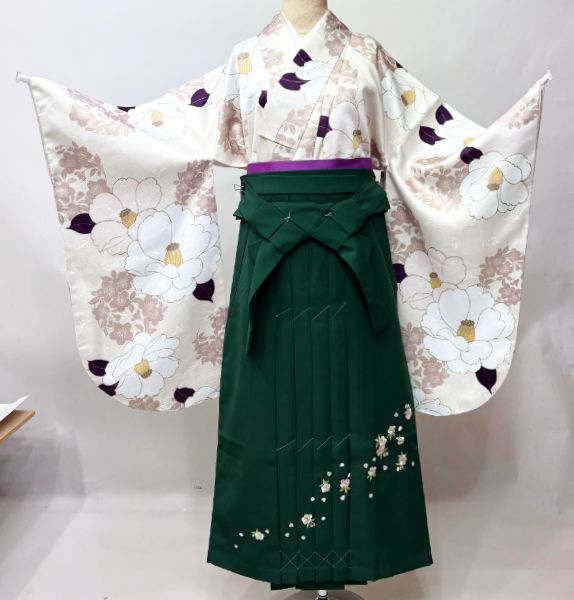 二尺袖 着物 袴フルセット ジュニア用へ直し 135～150cm ボヌールセゾン アイボリー 椿柄 袴変更可能 NO43422-02