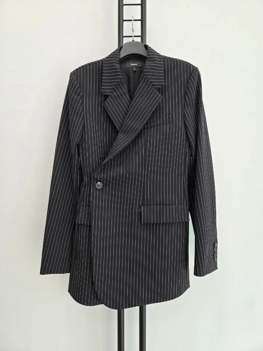 新発売】今期新作 theory luxe ウエストシェイプVネックワンピース38