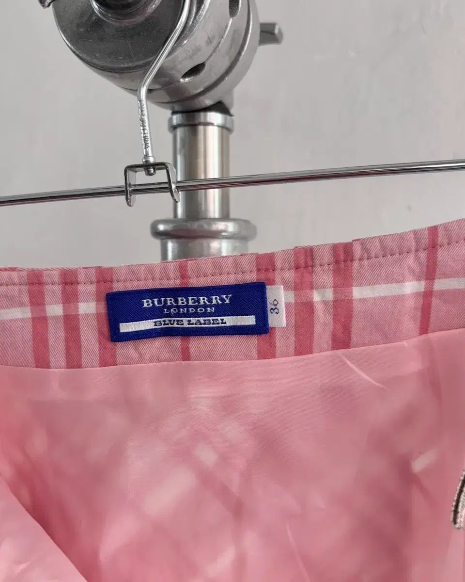BURBERRY バーバリー ピンク ノヴァチェック ミディ スカート