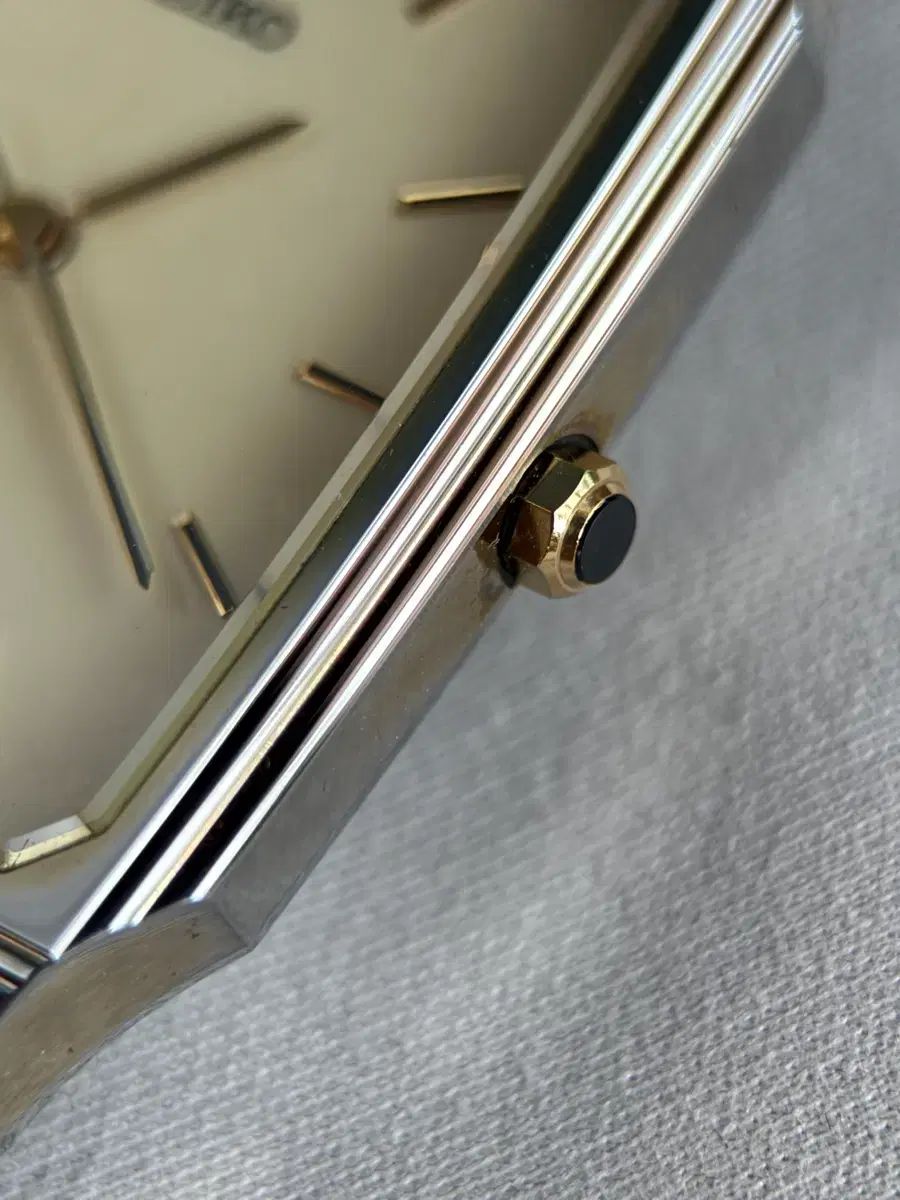 SEIKO ドルチェ 5E61-5A00