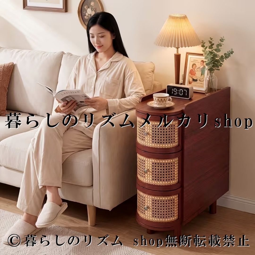 引き出し 3段 ナイトテーブル 木製脚 ベッドサイドテーブル 収納ラック 丸角デザイン コンパクト キャビネット サイドチェスト 韓国風 インテリア 寝室収納 リビング収納 木目調 天然風 おしゃれ モダン ナチュラル 高級感 小物収納 ソファ横収納